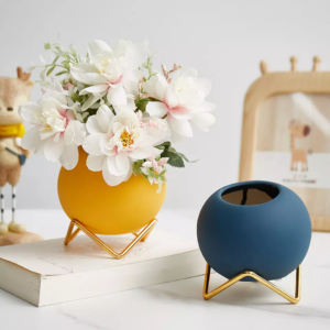 Pastel Round Ceramic Vase With Stand
